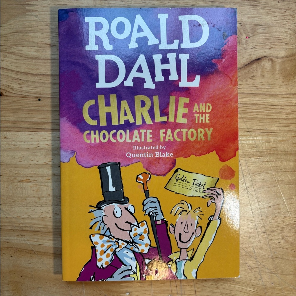 Charlie and the Chocolate Factory Paperback Illustrated